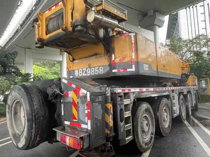  Truck Crane 180 Tons Lifting Hand XCMG QAY180 for hot sale