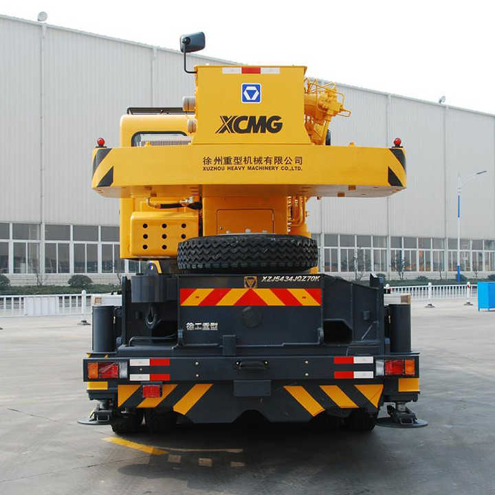 XCMG official QY70K-I mobile truck crane 70 ton truck with crane in dubai