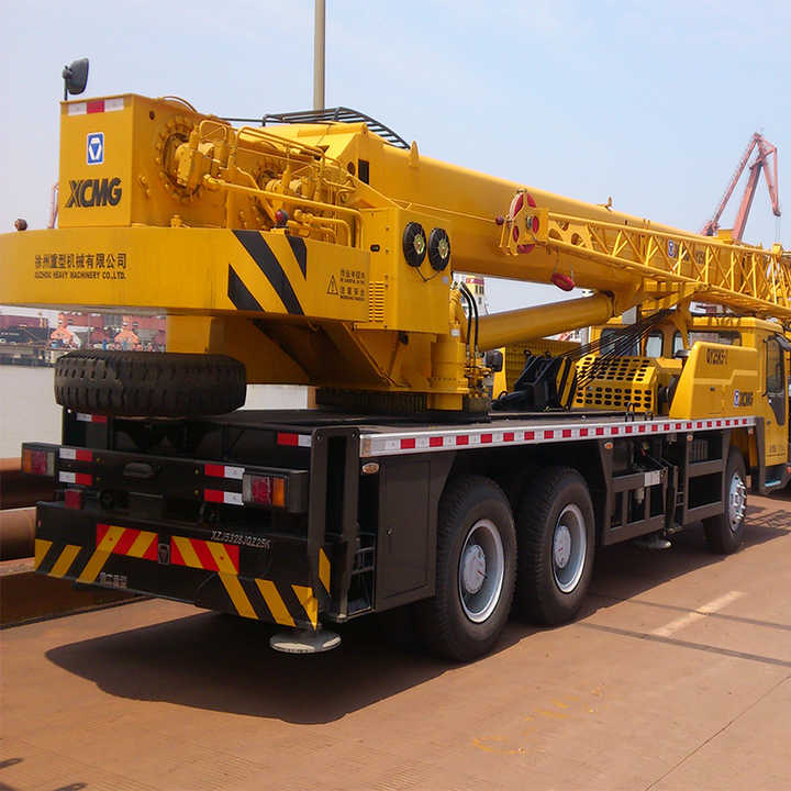 xcmg QAY160 160 ton boom hydraulic truck crane