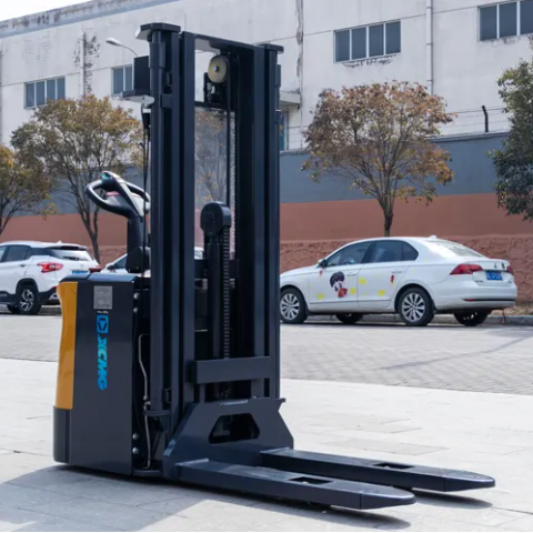 XCMG Hot Sale XCS-P15 1.5ton 2ton Straddle Stacker Manual Hydraulic Spare Parts Forklift